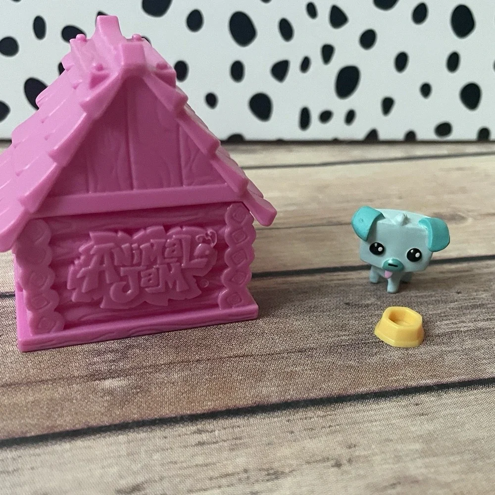 Animal Jam Pet House And Toy Figure pink house Blue Dog with bowl